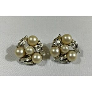 Star Vintage Clip On Earrings Silver Tone Faux Pearl Cluster Coquette MCM